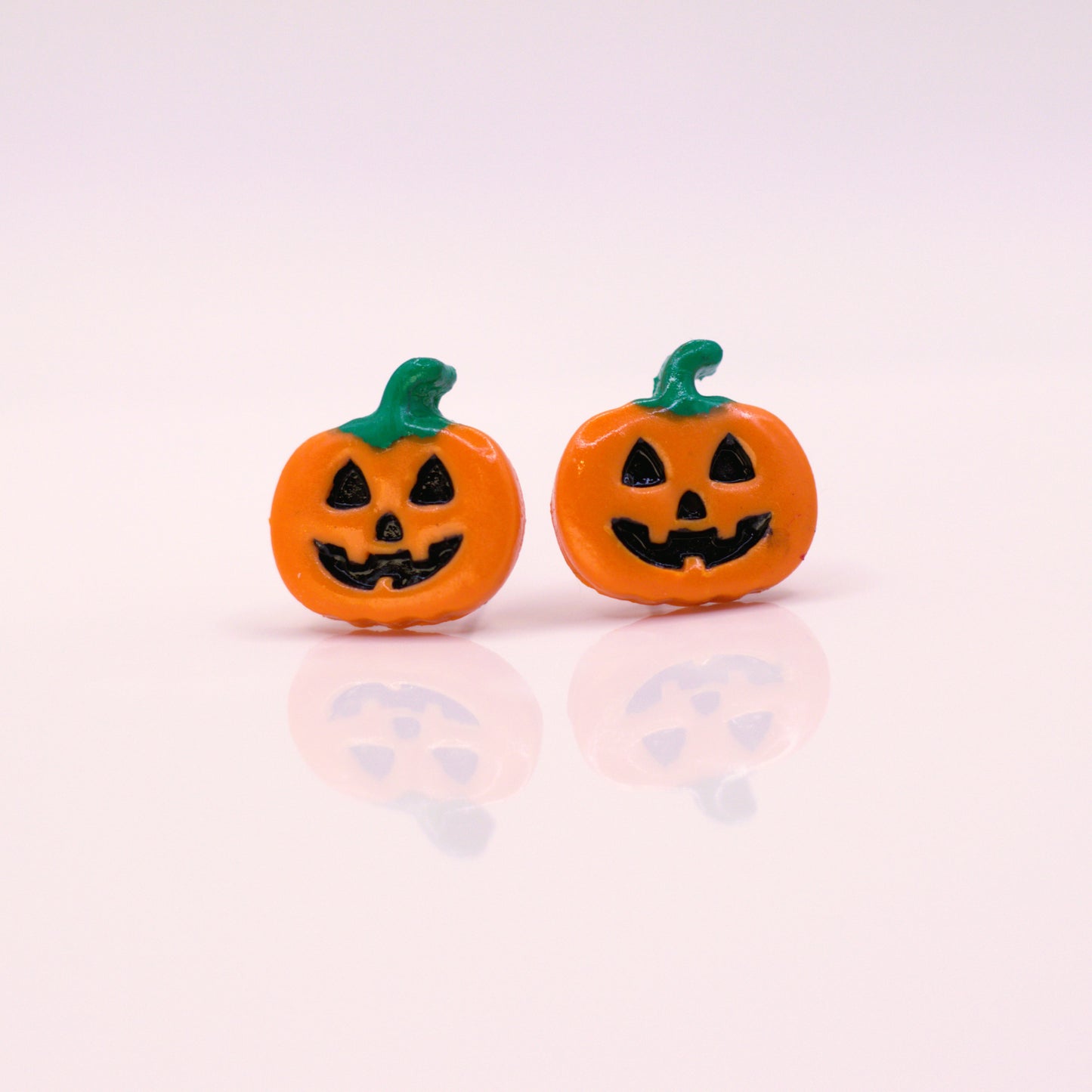 Pumpkin Stud